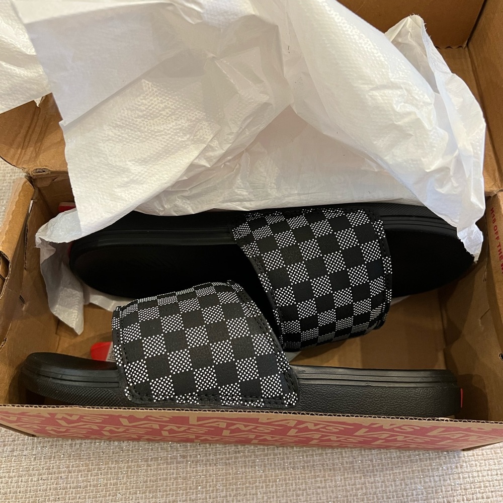 Vans Range Slide-on size 5Y Black (checker dot).